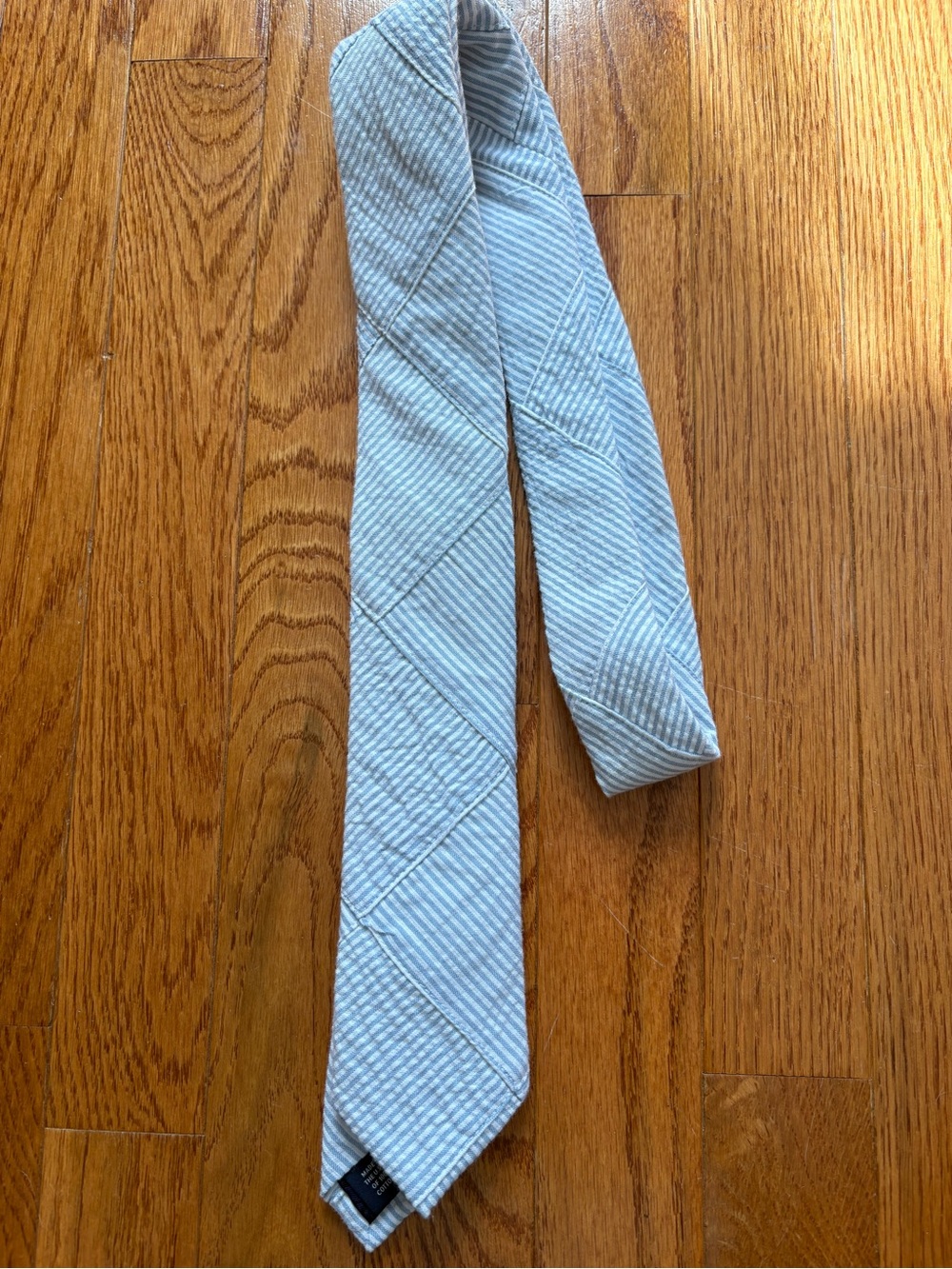 Vineyard Vines Men’s Cotton Tie Light Blue White Stripe Seersucker Sailing Tie